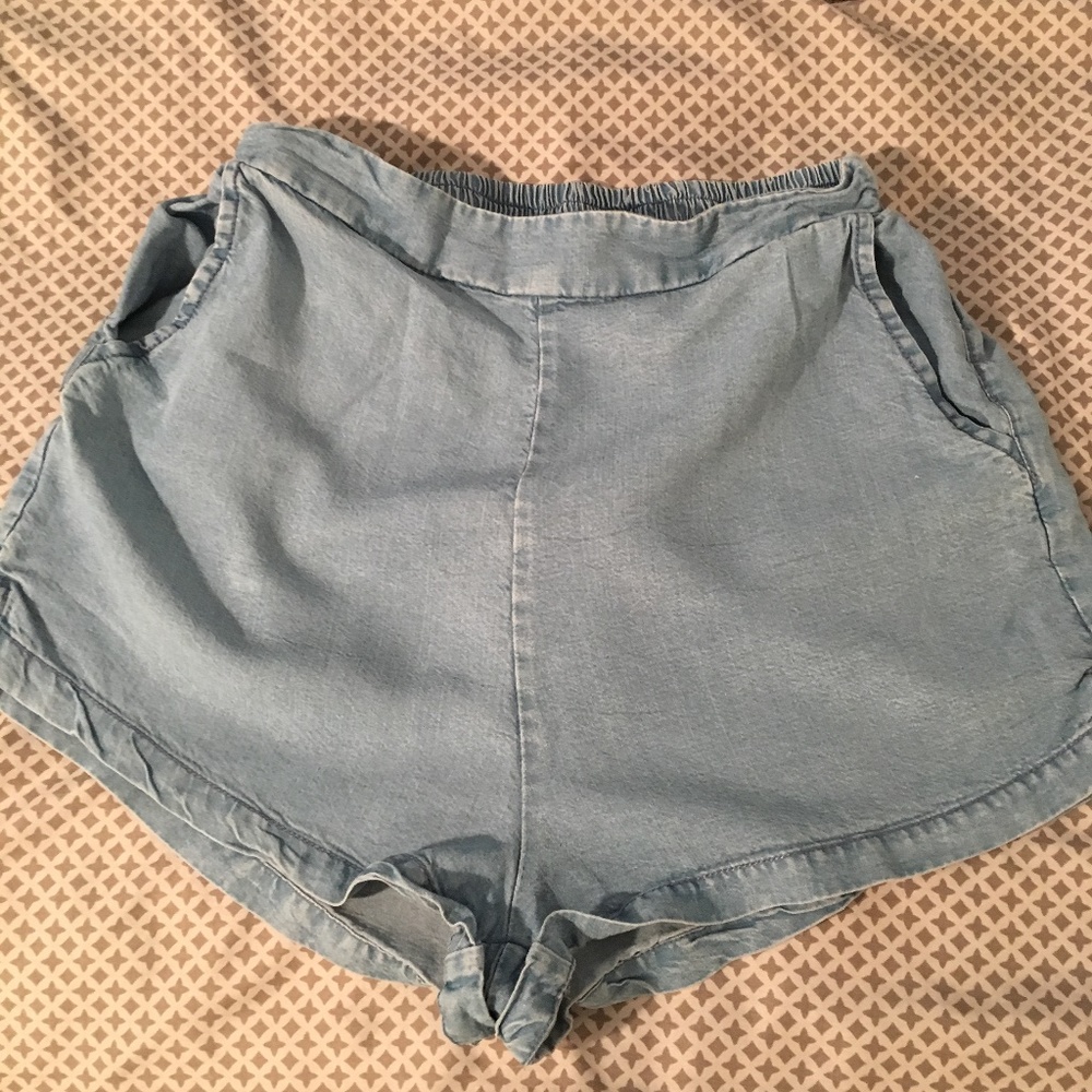 3 for $15 Sale: Shortie Chanbray Shorts